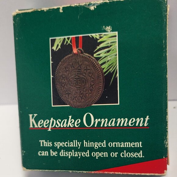 Vintage Hallmark 1986 Nabisco Oreo cookie ornament - Picture 2 of 5